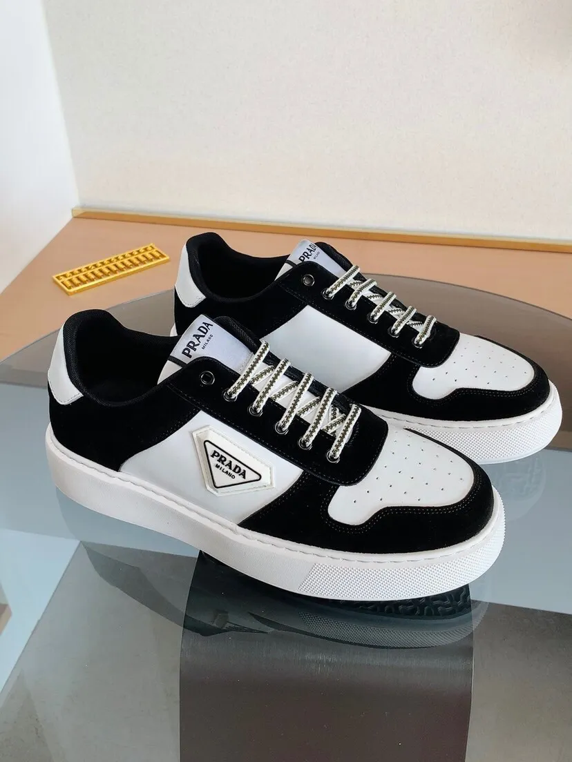 Factory price 420. 【PRADA】Prada’s latest 🎁🎁 fashionable casual men’s shoes 👟, hot style 💥 simple and elegant style, exclusive for trendy men. Exclusive official website latest brand 👑original decoration, fashionable and generous, original cowhide leather ✅ breathable sheepskin lining, official website designated wear-resistant casual outsole, classic model taken in real life 🎬38-44. Can be customized45
